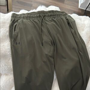 Under Armour Men's Olive Green Pants